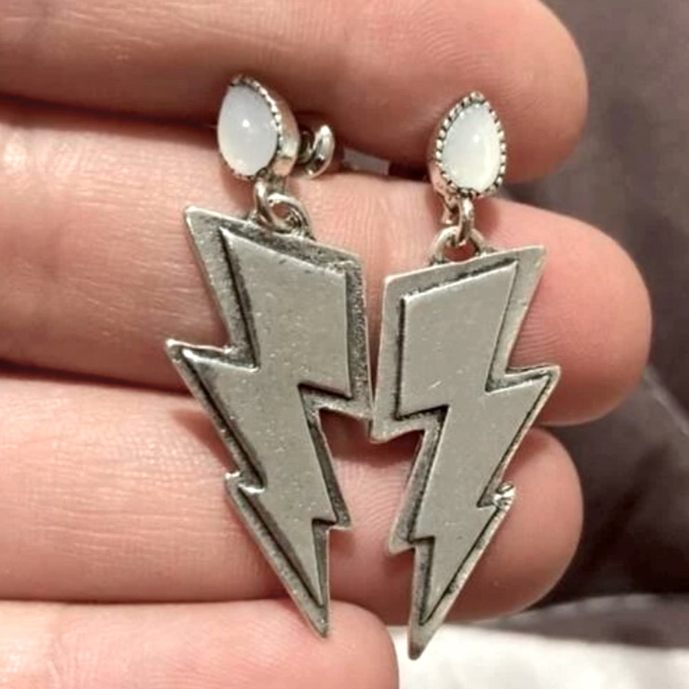 NWT Boutique Moonstone Lightning Bolt Punchy Southwest Silver Boho Earrings